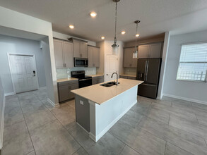 10066 Yellow Jasmine Dr in Orlando, FL - Building Photo - Building Photo
