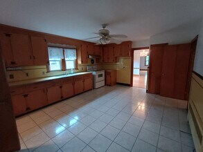 75 Forest St in Medford, MA - Building Photo - Building Photo