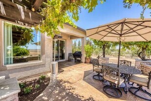 9839 Trailhead Ct in Wilton, CA - Building Photo