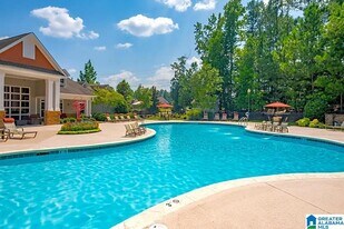 2000 Ashby Ln in Hoover, AL - Building Photo