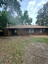 5718 Wares Ferry Rd in Montgomery, AL - Building Photo - Building Photo