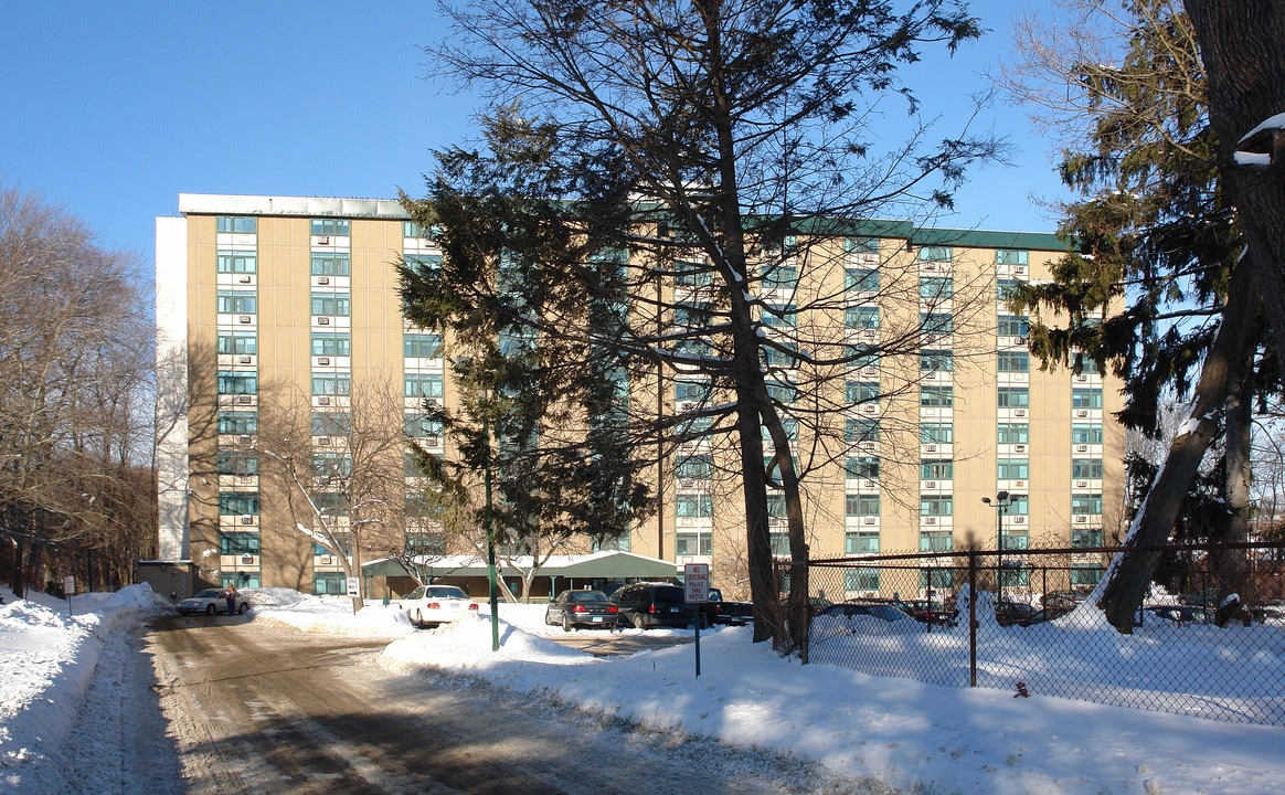 Betty Knox Apartments in Hartford, CT - Foto de edificio