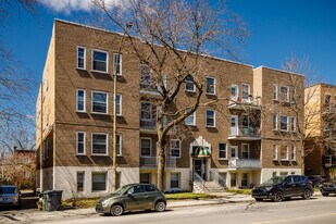 3475 Van Horne Av in Montréal, QC - Building Photo