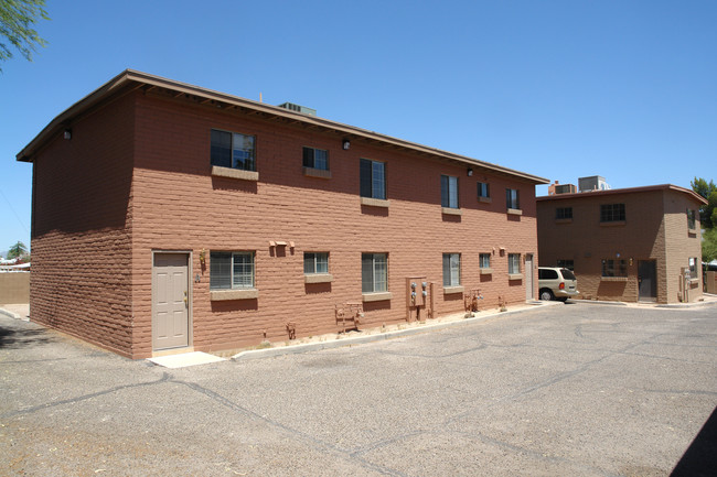 970-&  972 N Craycroft Rd in Tucson, AZ - Foto de edificio - Building Photo