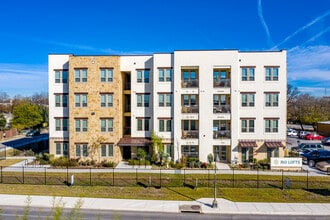 Rio Lofts in San Antonio, TX - Building Photo - Building Photo