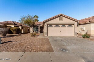 574 W Kingman Dr in Casa Grande, AZ - Building Photo