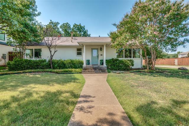 4004 Clover Ln in Dallas, TX - Building Photo