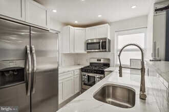 1812 Woodbourne Ave in Baltimore, MD - Building Photo - Building Photo