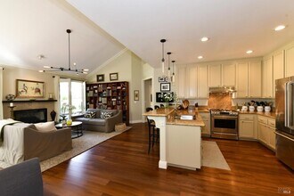 1571 Voorhees Cir in St Helena, CA - Building Photo - Building Photo