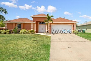 2309 SW 27th St in Cape Coral, FL - Building Photo