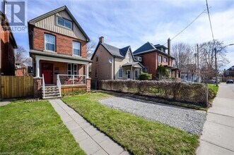 109 Aikman Ave in Hamilton, ON - Building Photo - Building Photo