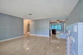 2890 SW 9th St in Fort Lauderdale, FL - Building Photo - Building Photo
