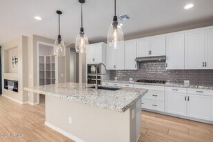 23670 N 160th Ct in Surprise, AZ - Building Photo