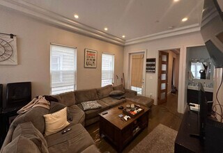 24 Washburn St, Unit 1 in Boston, MA - Building Photo - Building Photo