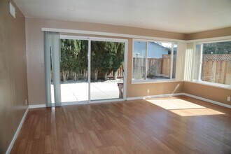 4160 Arpeggio Ave in San Jose, CA - Foto de edificio - Building Photo