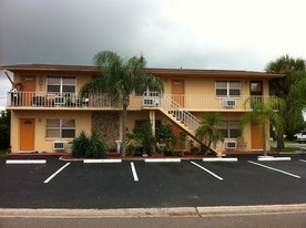 Palm Pointe Apartments