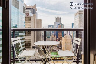 235 W 48th St in New York, NY - Building Photo - Building Photo