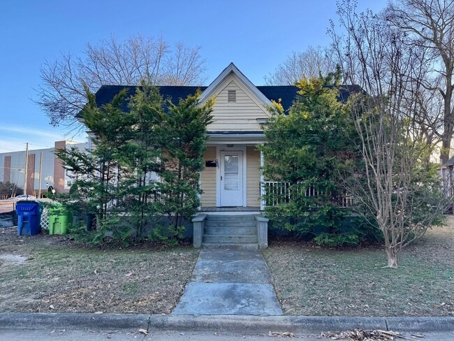 property at 2207 Roberts St