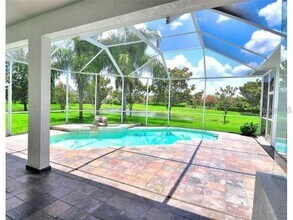 8602 Herons Cove Pl in Tampa, FL - Building Photo - Building Photo