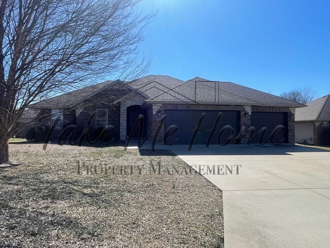 5752 E Gatehouse Dr in Strafford, MO - Building Photo - Building Photo