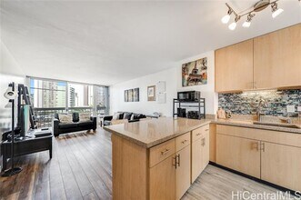 2630 Kapiolani Blvd in Honolulu, HI - Foto de edificio - Building Photo