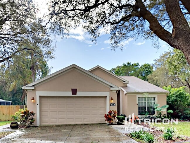 900 Hunter Ln in Tarpon Springs, FL - Building Photo - Building Photo