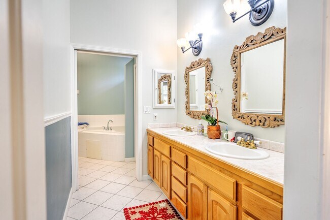 675 Shoshone St in South Lake Tahoe, CA - Building Photo - Building Photo