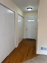 115 W Helen Rd in Palatine, IL - Building Photo - Building Photo