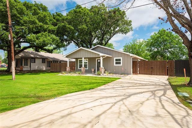 309 S Crockett St in Edgewood, TX - Building Photo - Building Photo