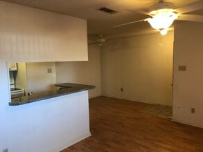 2109 Horizon Trail in Arlington, TX - Foto de edificio - Building Photo