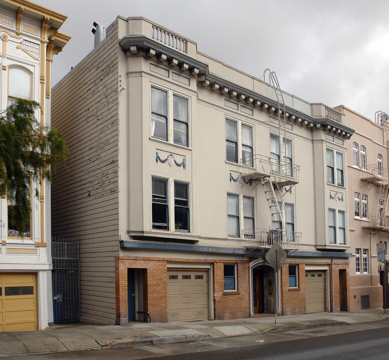 760 14th St in San Francisco, CA - Building Photo