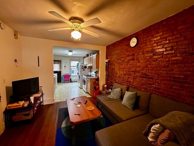 18 Mead St in Boston, MA - Building Photo - Building Photo