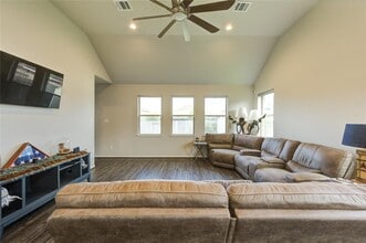 30434 Butternut Oak Ln in Magnolia, TX - Building Photo - Building Photo