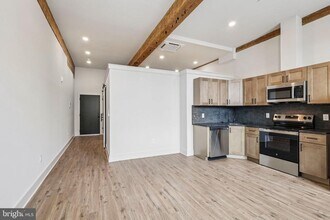 201 Leverington Ave in Philadelphia, PA - Building Photo - Building Photo