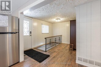 651 16th Ave in Richmond Hill, ON - Building Photo - Building Photo