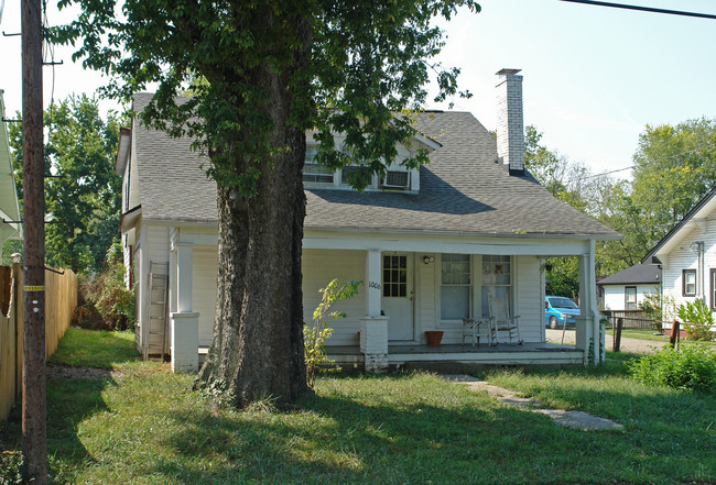 1006 Spain Ave in Nashville, TN - Building Photo - Building Photo