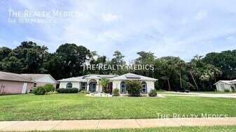 3769 Grove View Ln in Port Orange, FL - Building Photo