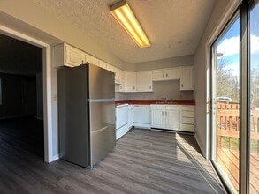 1053 Kendrick Creek Rd in Kingsport, TN - Building Photo - Building Photo