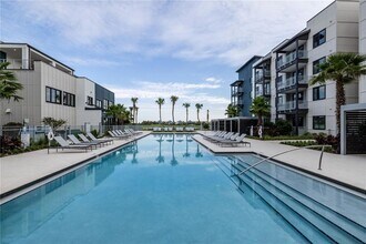 5127 W Tyson Ave in Tampa, FL - Building Photo - Building Photo