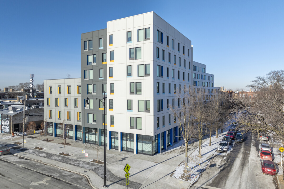 Lucy Gonzalez Apartments in Chicago, IL - Building Photo