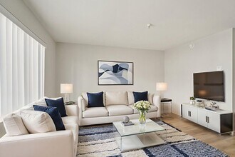 Chadron in Hawthorne, CA - Foto de edificio - Building Photo