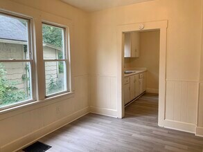 1729 Edwards Ave NE, Unit 1729 in Canton, OH - Foto de edificio - Building Photo