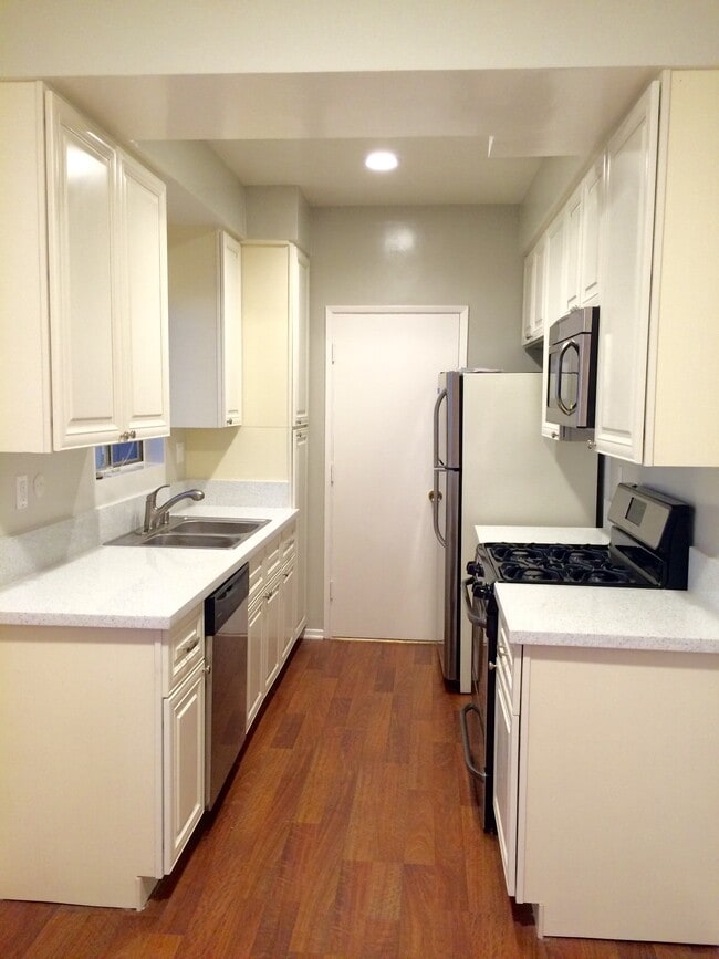 144 N Wetherly Dr, West Hollywood , CA 90048