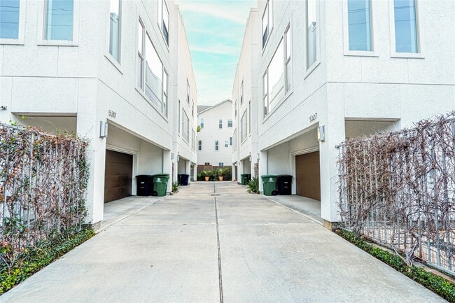 property at 5321 Lillian St