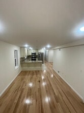 26 Stuyvesant Ave, Unit #2 in Newark, NJ - Foto de edificio - Building Photo