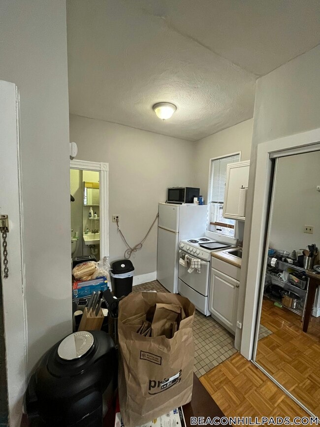 40 Anderson St, Unit 17
