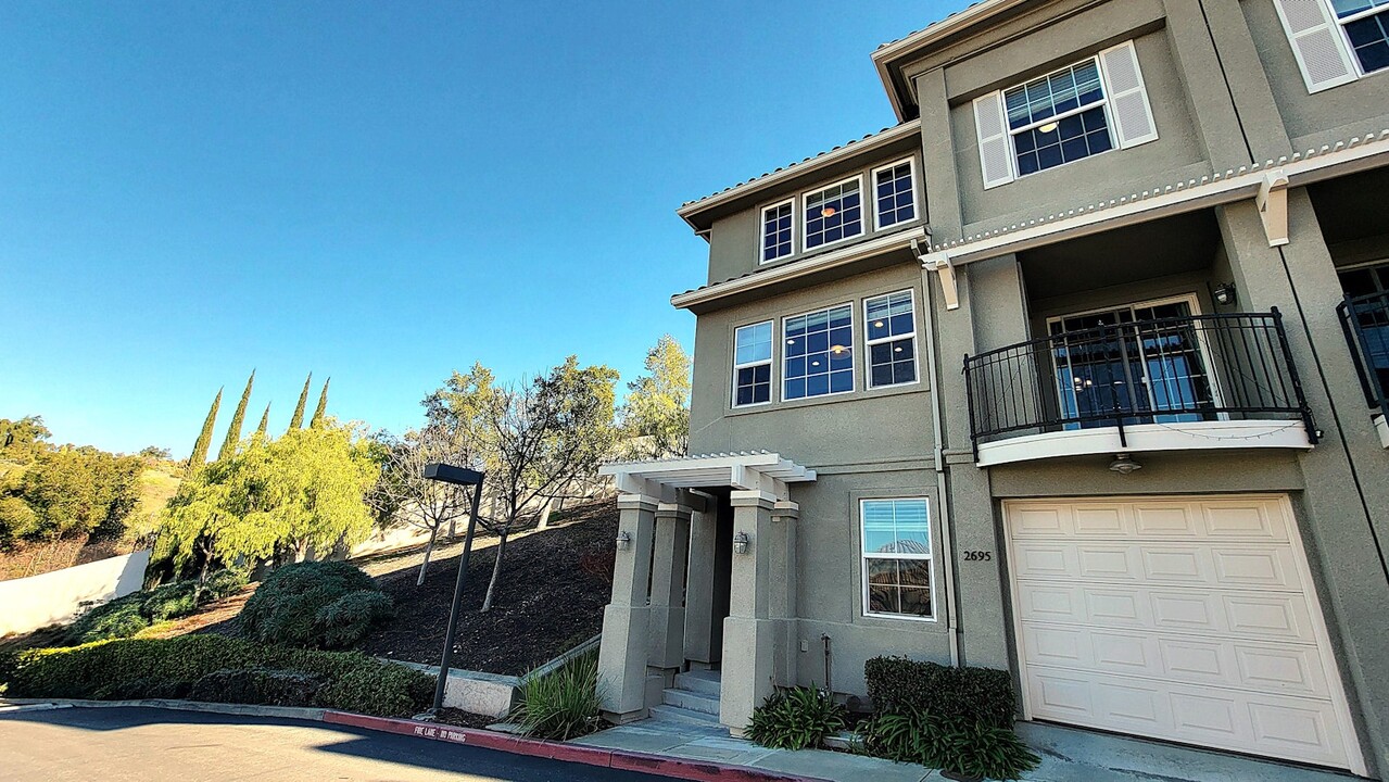 2695 Villa Cortona Way in San Jose, CA - Building Photo