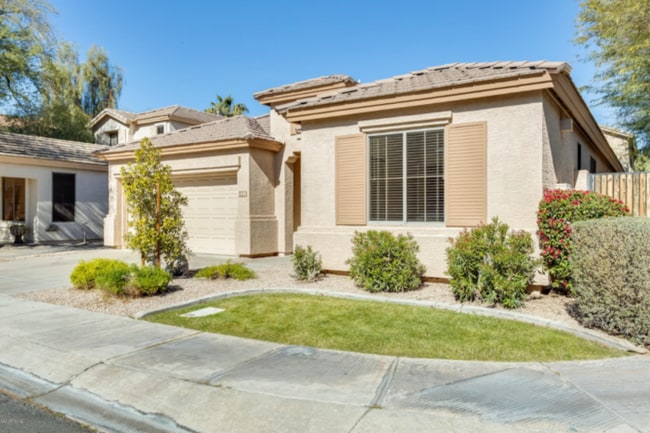 property at 1900 W Park Pl