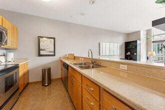 1125 NW 9th Ave in Portland, OR - Building Photo - Building Photo