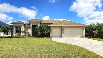 15506 Meacham Cir in Port Charlotte, FL - Building Photo